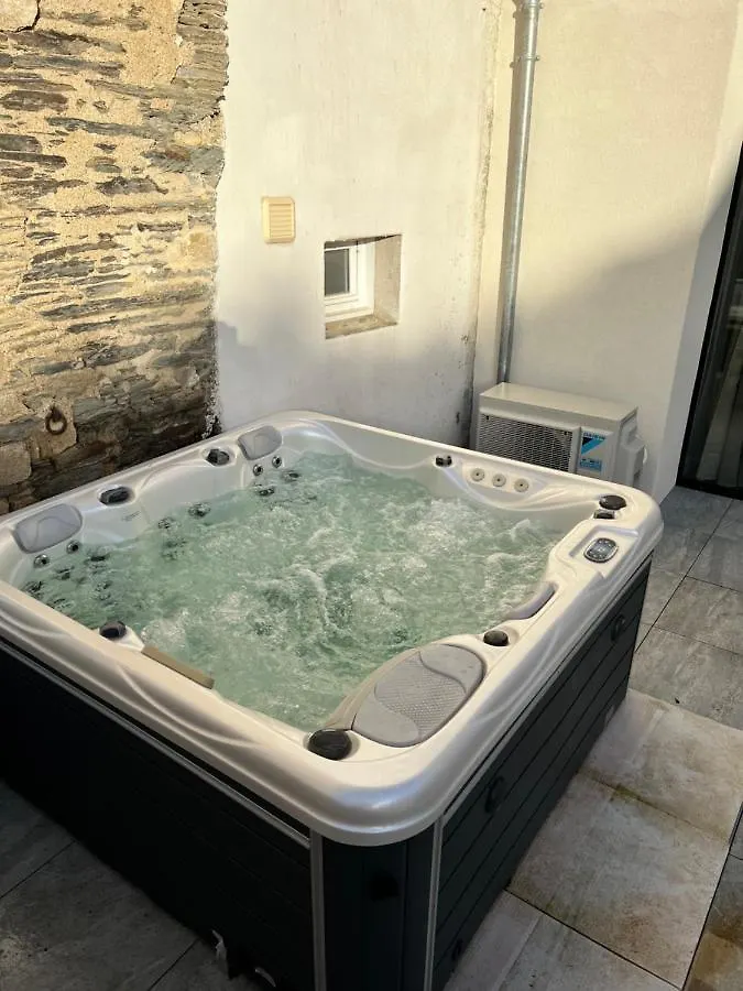 Holiday home Le Loft Jacuzzi Villa Ploermel